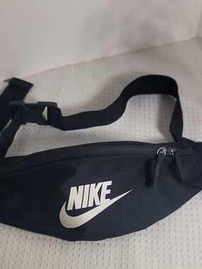 Nike Black Waist Pack Fanny Pack with White Logo
